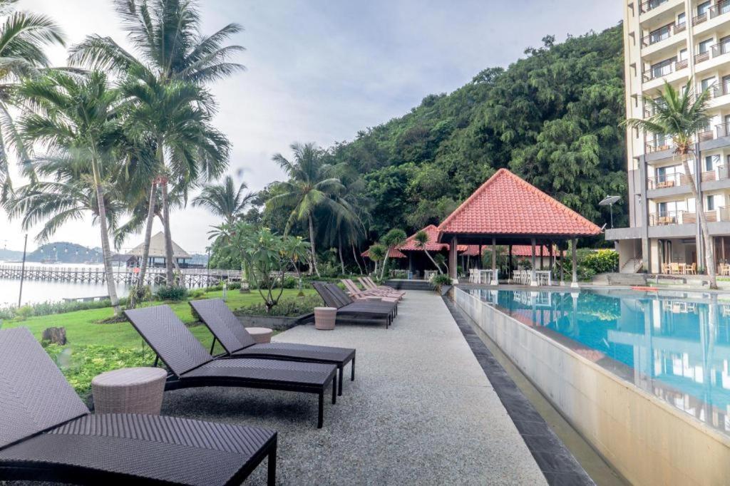 Laprima Hotel Flores Labuan Bajo Exterior foto